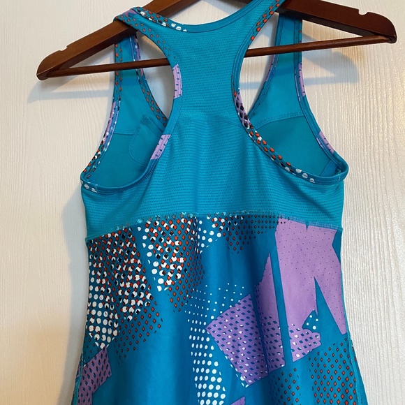 Nike Tank Top - Picture 3 of 4